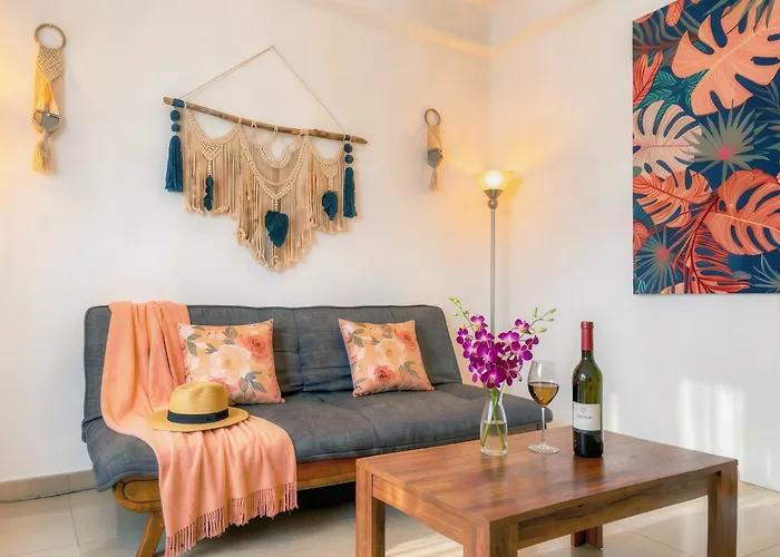 Apartment Quiet Evenings, 1br 2br Suites, Pool, Kitchen Wifi Ac, & 5th Ave 10 Min, Supermarket 15 Min
